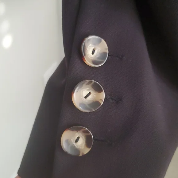 Blazer - Picture 2 of 5